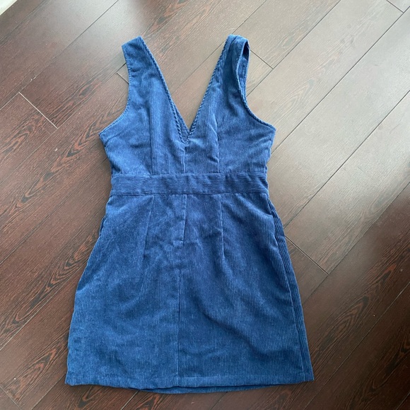 Emery Rose Single Breasted Patch Pocket Cord Overall Dress - Picture 5 of 5